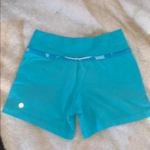 Lululemon 4”inch shorts - Picture 3 of 6